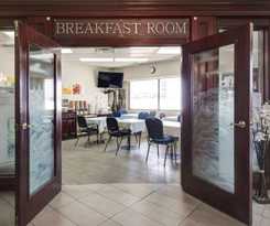 Hotel Ramada by Wyndham Nisku Edmonton Airport