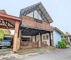 Hotel OYO 92201 Nayo Homestay Syariah