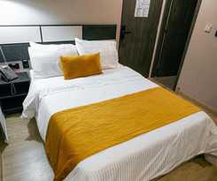 Hotel Balmoral Plaza
