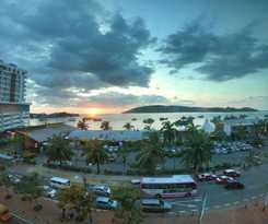 Homy Seafront Hostel