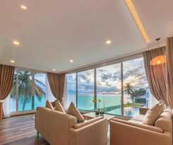 Hotel Vannee Golden Sands Beachfront Resort