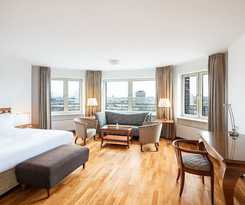 Hotel Main Plaza Suite Tower