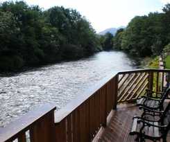 Hotel Crystal Springs BandB