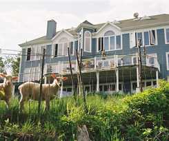 Hotel Auberge Cap-aux-Corbeaux