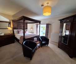 Hotel Pheasant Inn