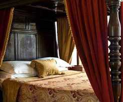 Hotel Ravenwood Hall