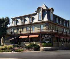 Hotel Altland House Inn and Suites