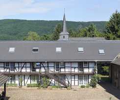  Ferienwohnungen Burg Blens