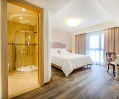 Hotel Emerald Suites