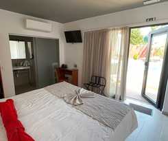 Hotel Villa 3 Caparica, Lisbon GAY Beach