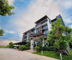Hotel The Living SamutPrakan