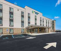 Hotel WoodSpring Suites Linden