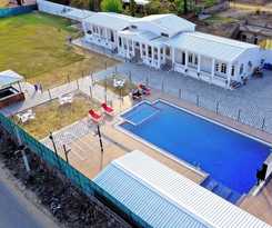 Hotel Sukoon Farms
