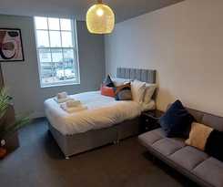Hotel 1 Bdr Modern Living in The Old Bank Hse