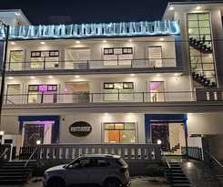 Hotel White House And Banquet