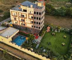 Hotel Shreenath Resort
