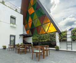 Hotel Svarnabumi