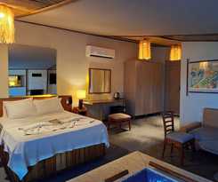  Reva Miami Hotel Restaurant SPA