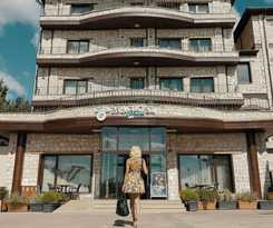  Magical House Hotel