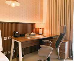 Hotel The Tropics at MacArthur Park Resort and Convention Center