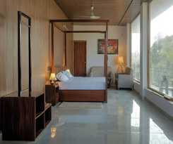 Hotel Mithra Resort