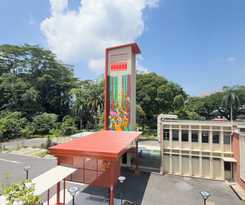 Hotel Coliwoo Bukit Timah Fire Station