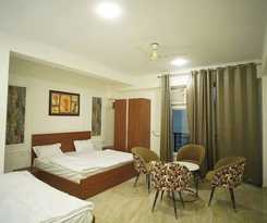 Hotel Golden Petals