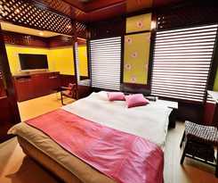 Hotel HOTEL RAFFINE - Adults Only