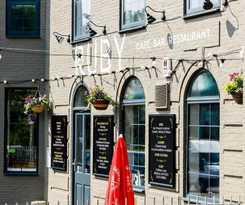 Hotel Ruby Pub and