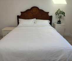Hotel Comfortable Room in a Shared Home