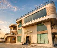 Hotel Travinities - The Royal Palace