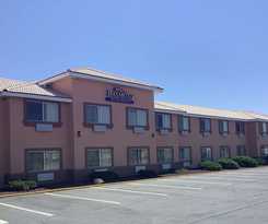 Hotel Baymont Inn and Suites by Wyndham