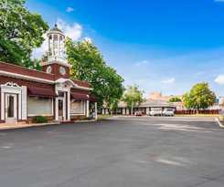 Hotel Baugh Motel, SureStay Collection by Best Western