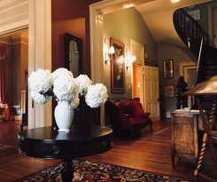 Hotel Rothschild-Pound House Inn