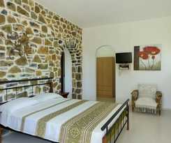  Albatros Studios and Apartments