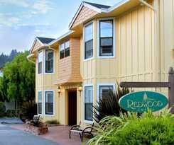 Hotel Redwood Suites