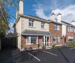 Hotel Four Seasons BandB
