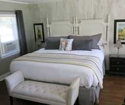 Hotel The Woodview Inn