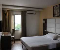Hotel Lewat