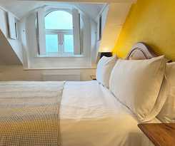 Hotel Watermead House