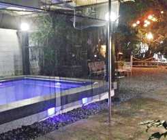 Hotel V House