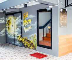 Hotel Full Moon\' House - Hostel