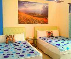 Hotel Santorini Music Family BandB