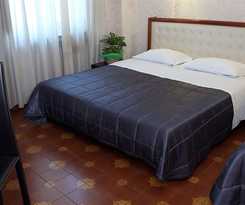 Hotel Roma Room