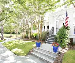 Hotel The Cottages on Charleston Harbor