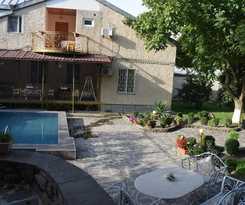 Hotel Guesthouse Lago and Wine Cellar