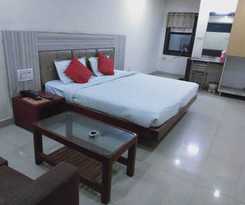 Hotel Lals Plaza