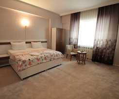  Gold Suite