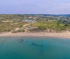  Sukha Inn Otel and Beach