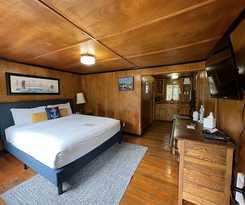 Hotel Anchor Inn Resort